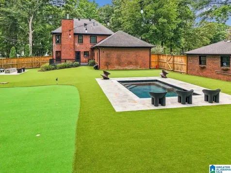 1800 Surrey Trail Helena AL 35080