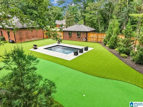 1800 Surrey Trail Helena AL 35080