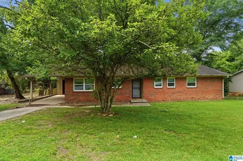 409 16th Avenue NW Center Point AL 35215
