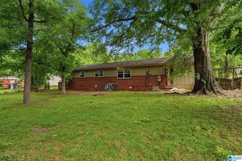 409 16th Avenue NW Center Point AL 35215
