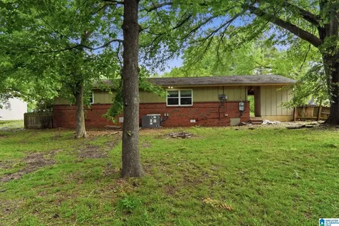 409 16th Avenue NW Center Point AL 35215