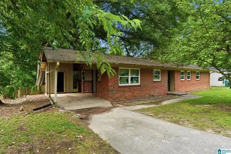 409 16th Avenue NW Center Point AL 35215