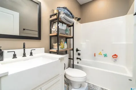 89 County Road 1724 Holly Pond AL 35083