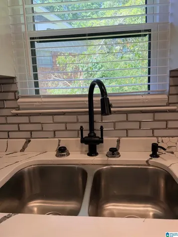 1235 Little Brook Lane Birmingham AL 35235