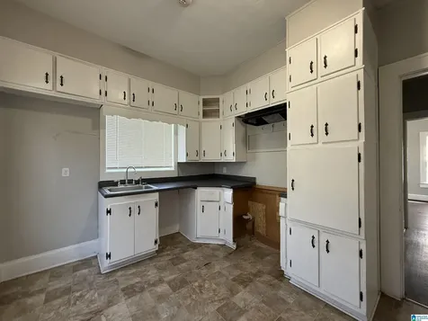 632 Oakland Avenue Fairfield AL 35064