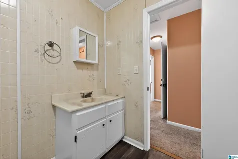 712 Country View Court Birmingham AL 35215