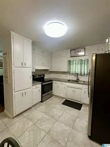 3011 Crestlane Drive Adamsville AL 35005