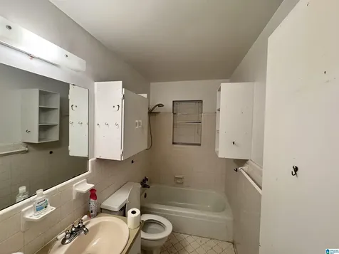 421 21st Avenue NE Center Point AL 35215