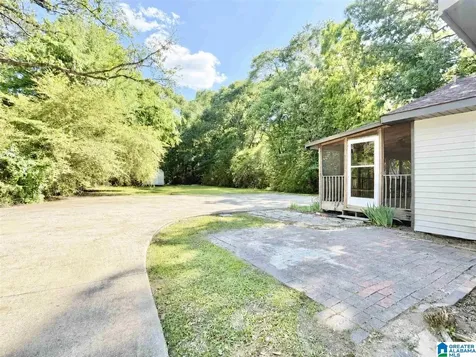 121 W Crest Road Bessemer AL 35023