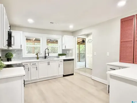 121 W Crest Road Bessemer AL 35023
