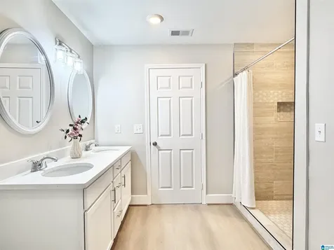 121 W Crest Road Bessemer AL 35023