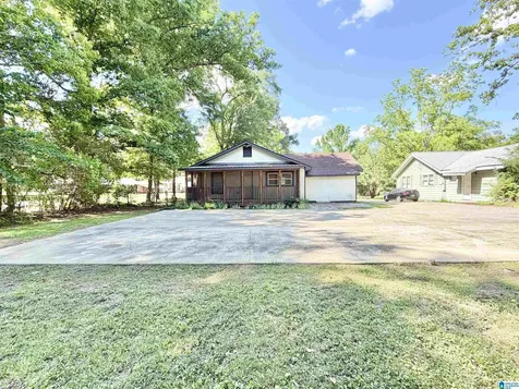 121 W Crest Road Bessemer AL 35023