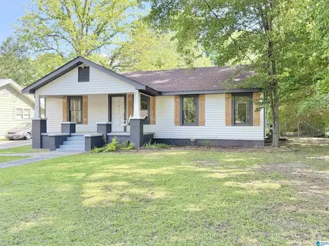 121 W Crest Road Bessemer AL 35023