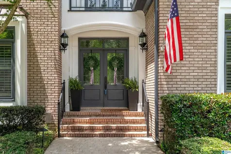 5072 Greystone Way Hoover AL 35242