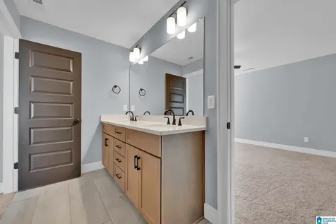 1960 Janeway Pass Hoover AL 35244