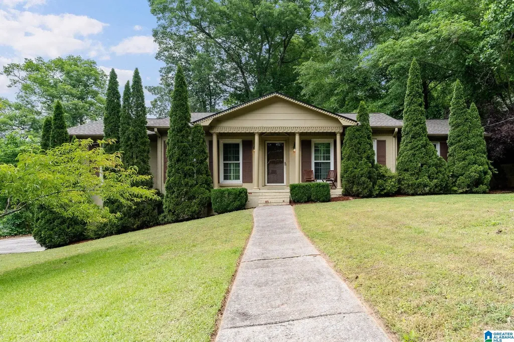 965 Mountain Oaks Drive Hoover AL 35226