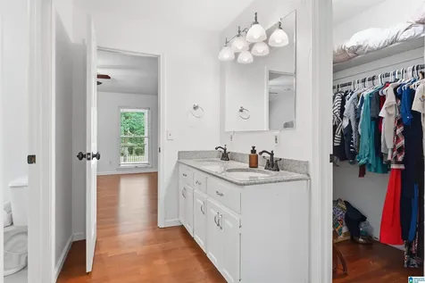 100 King Valley Lane Chelsea AL 35043