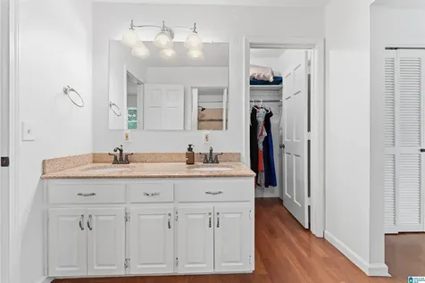 100 King Valley Lane Chelsea AL 35043