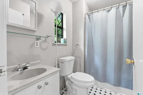 100 King Valley Lane Chelsea AL 35043