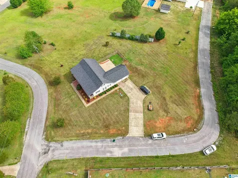 21 Nora Lane Sylacauga AL 35151