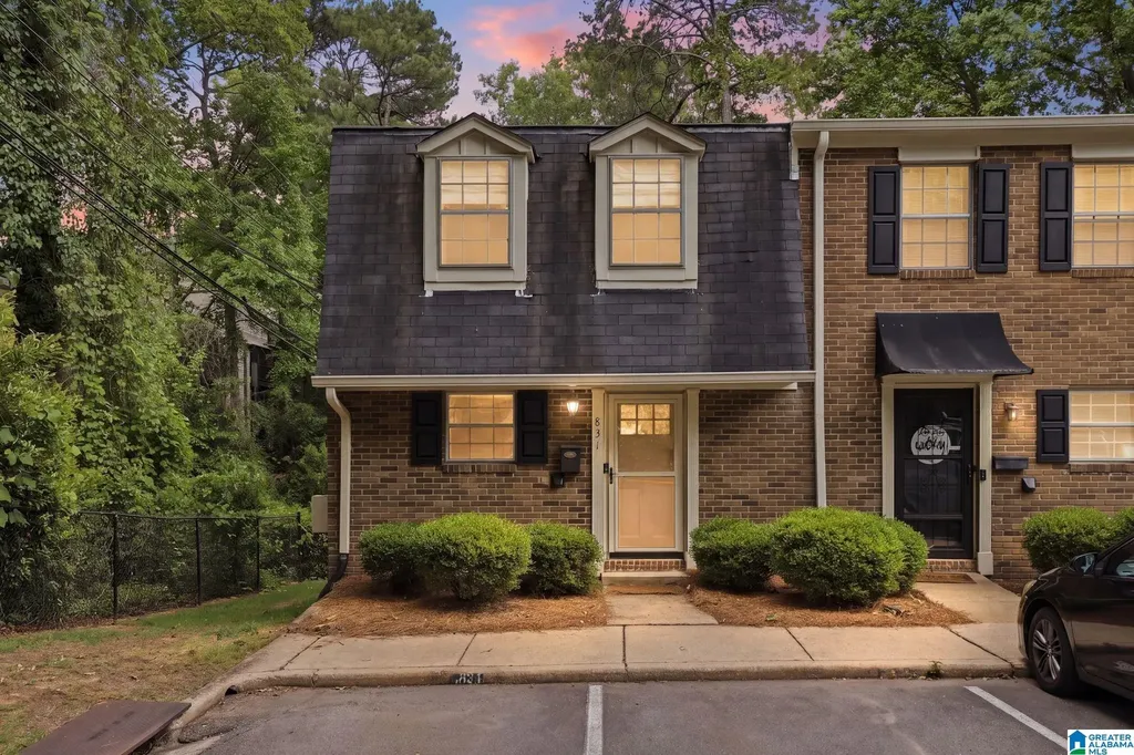 831 Vestavia Villa Court Vestavia Hills AL 35226
