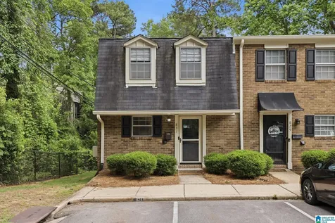 831 Vestavia Villa Court Vestavia Hills AL 35226