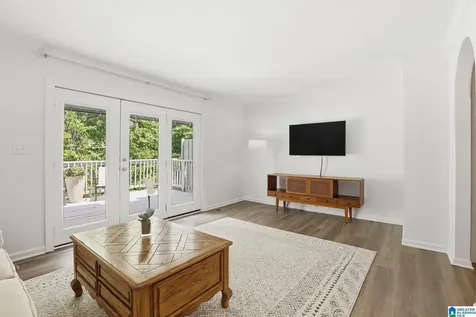 831 Vestavia Villa Court Vestavia Hills AL 35226