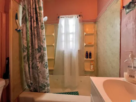 546 Charleston Drive Bessemer AL 35020