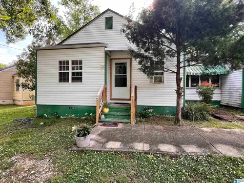 546 Charleston Drive Bessemer AL 35020