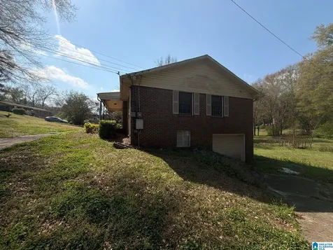 2512 NE 3rd Street NE Center Point AL 35215