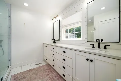 2300 Crossgate Trail Vestavia Hills AL 35243
