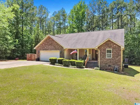 593 Wysteria Lane Sylacauga AL 35151
