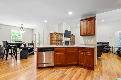 593 Wysteria Lane Sylacauga AL 35151