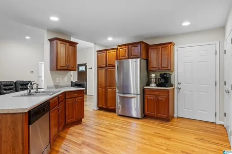 593 Wysteria Lane Sylacauga AL 35151