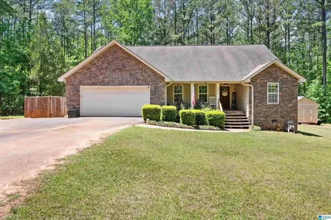 593 Wysteria Lane Sylacauga AL 35151