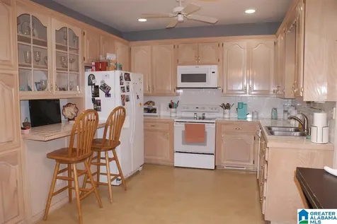3965 Black Hawk Drive Bessemer AL 35022