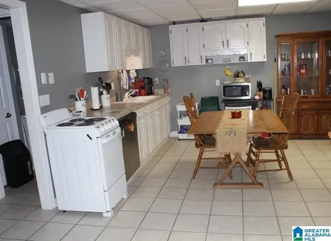 3965 Black Hawk Drive Bessemer AL 35022