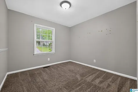 1613 Barrington Lane NE Center Point AL 35215