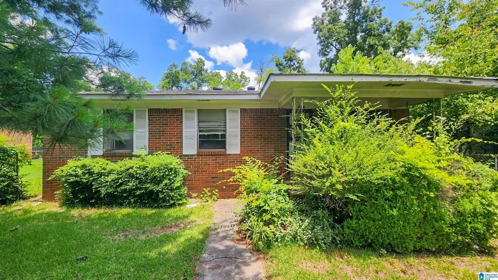 522 64th Street Fairfield AL 35064