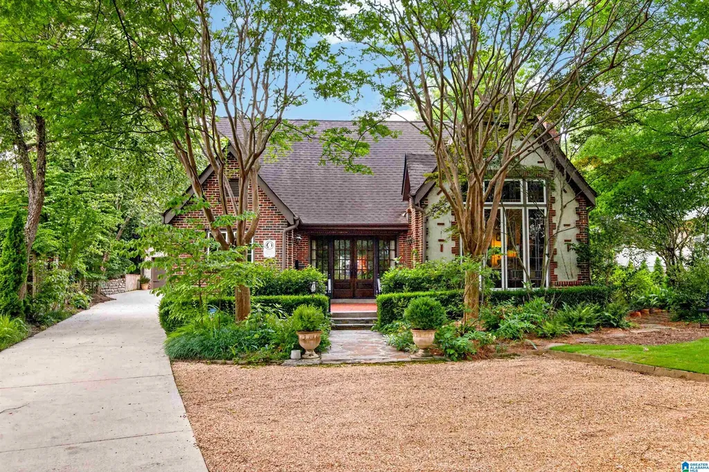 212 Poinciana Drive Homewood AL 35209