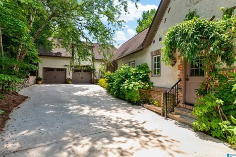 212 Poinciana Drive Homewood AL 35209