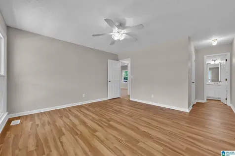 625 Olde Towne Lane Alabaster AL 35007