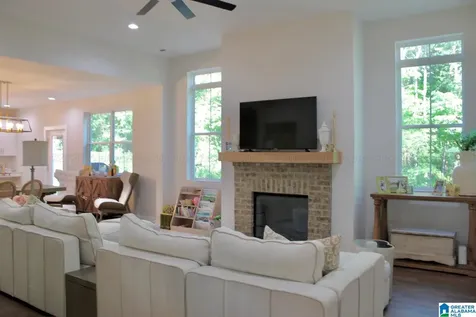 3636 Vanderbilt Way Fultondale AL 35068