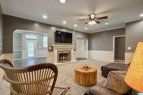 106 Tomahawk Circle Pelham AL 35124