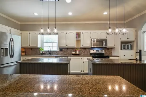 106 Tomahawk Circle Pelham AL 35124