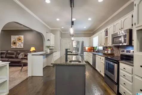 106 Tomahawk Circle Pelham AL 35124