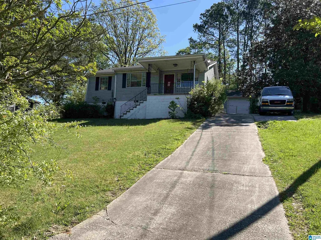 1657 4th Place NW Center Point AL 35215