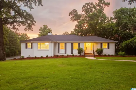 1128 Forest View Lane Vestavia Hills AL 35216