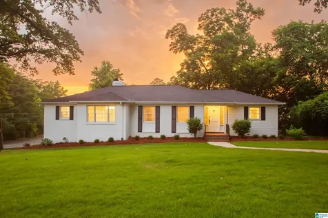 1128 Forest View Lane Vestavia Hills AL 35216