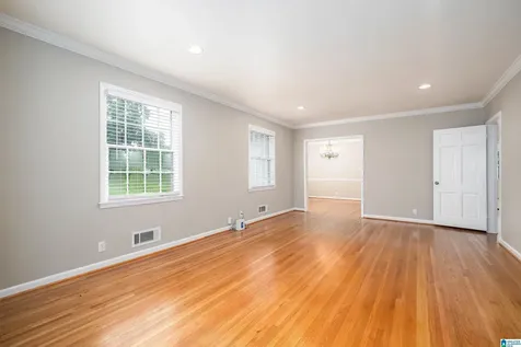 1128 Forest View Lane Vestavia Hills AL 35216